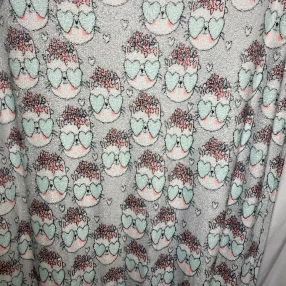 Cute kitty fleece throw